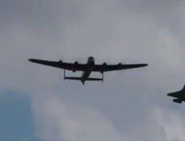 Βίντεο: F-35, Tornado και Lancaster στον ίδιο σχηματισμό!